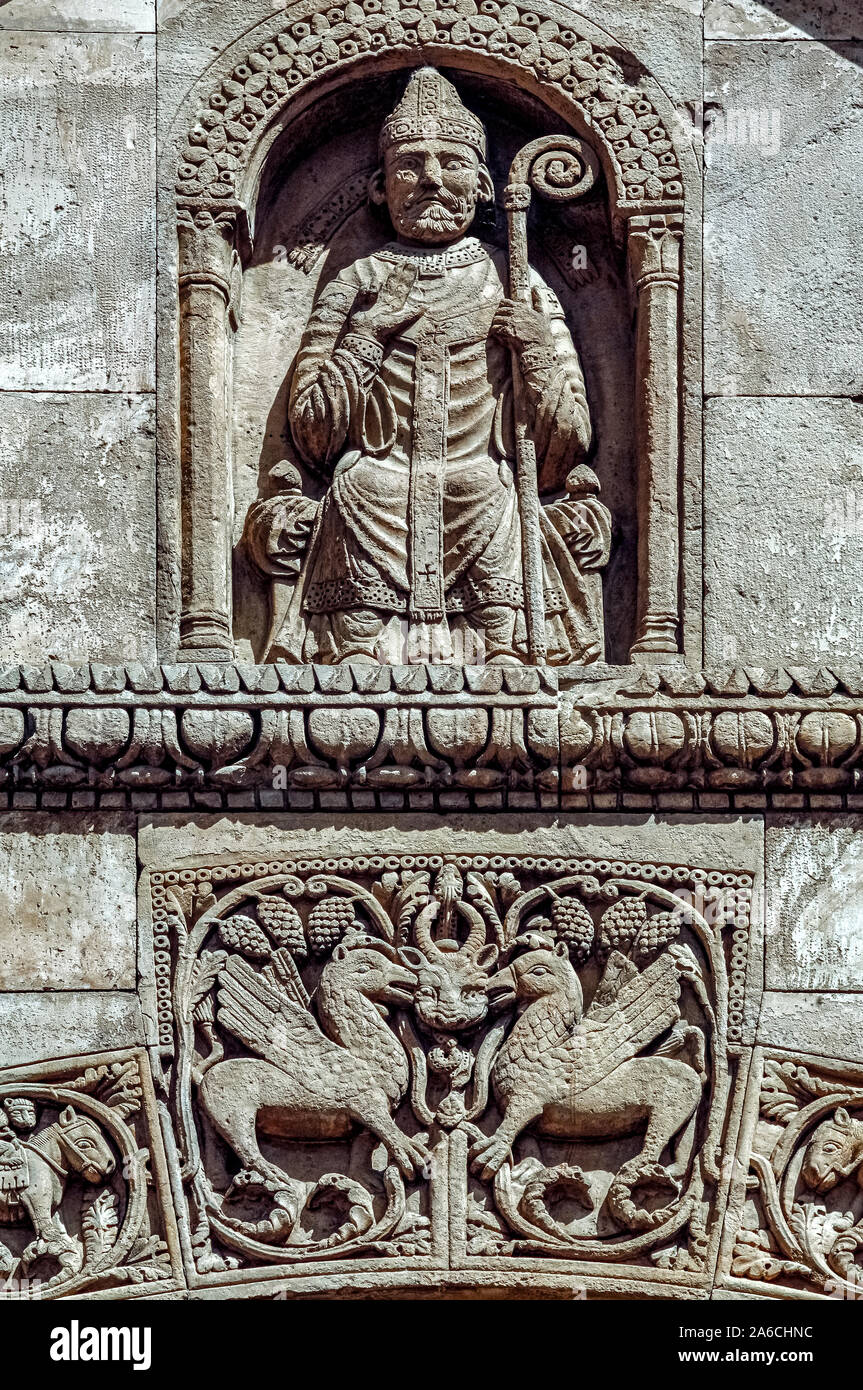 Emilia Romagna Fidenza Cattedrale - esterno - portale a destra, Arciprete di San Donnino Foto Stock