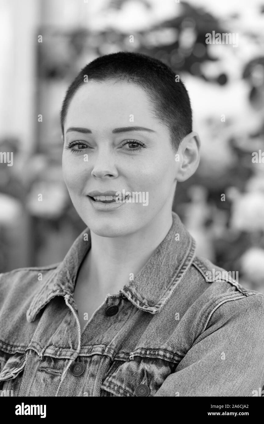 Festival di fieno, Hay on Wye, Regno Unito. 2 Giugno 2018. Rose McGowan actrice americano e attivista presso il Festival di fieno per parlare del suo libro e memoir Brave Foto Stock