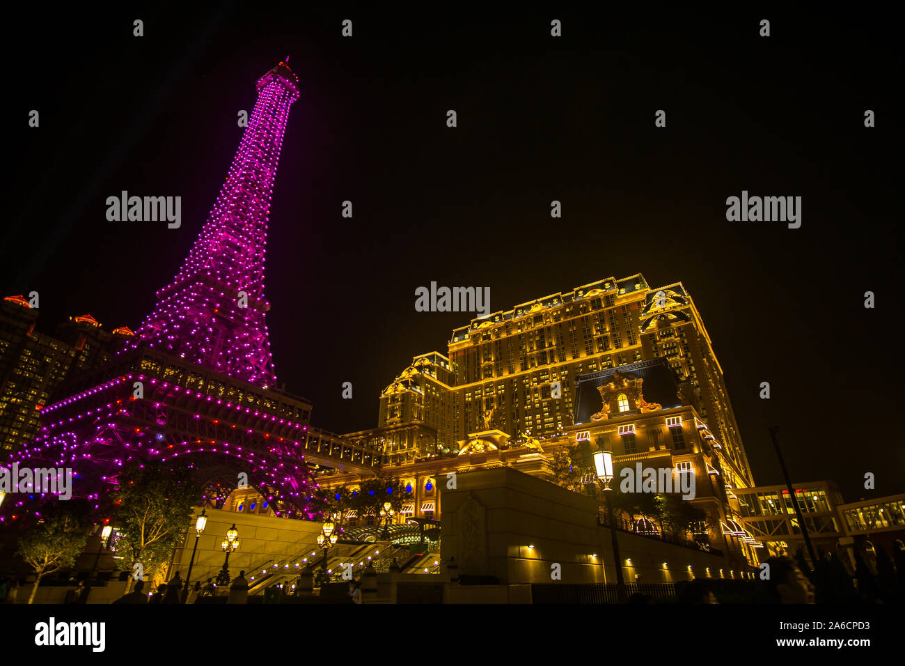 Visita al Grand Hotel parigino a Macau. Questo posto incredibile è un hotel enorme con un grande casinò e un centro commerciale per lo shopping , progettato in un francese Styl Foto Stock