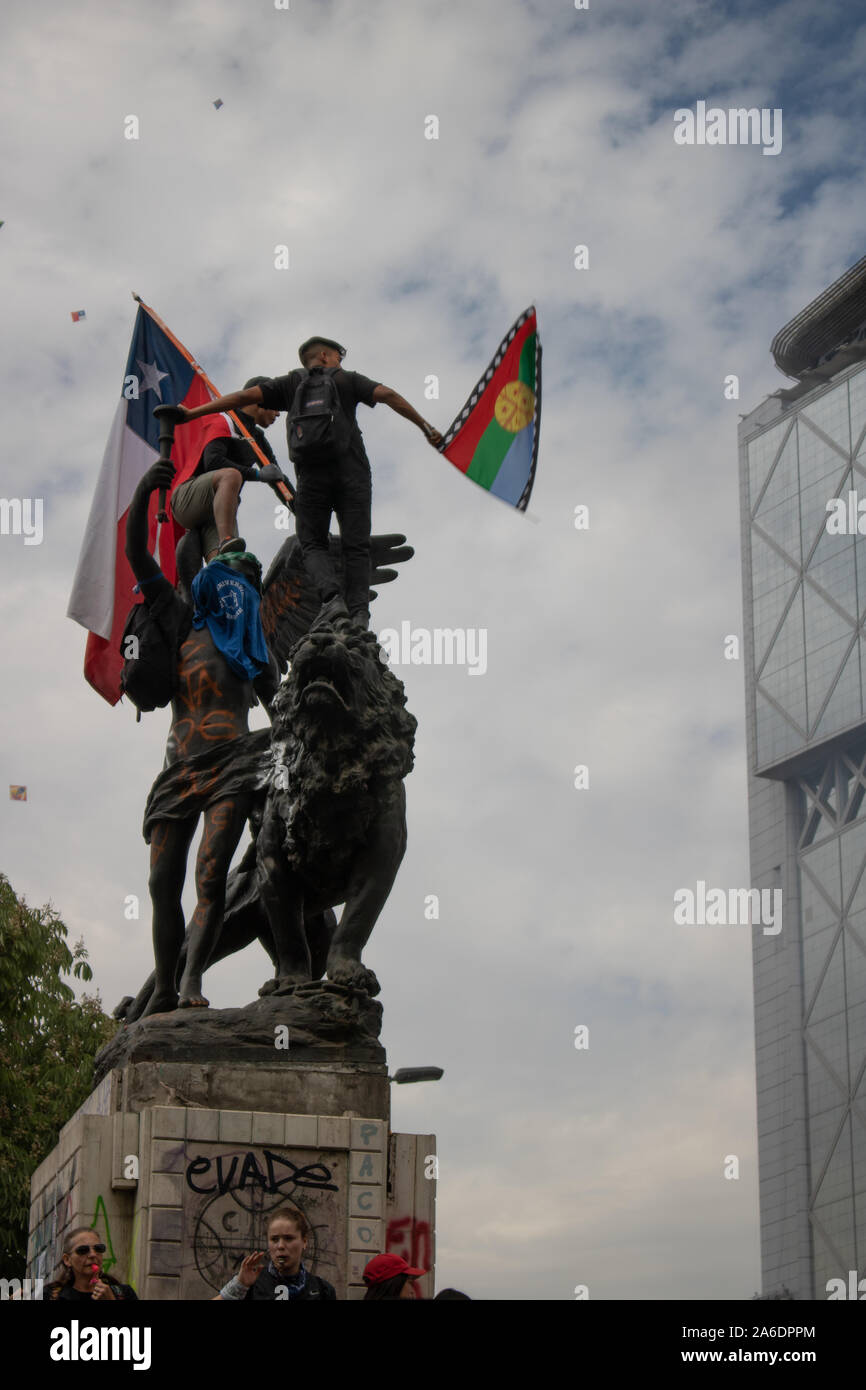 Il Cile proteste. La Marcha más grande de chile, più di 1 milioni di manifestanti Foto Stock