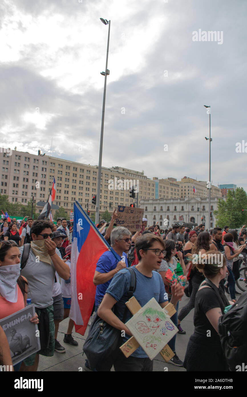 Il Cile proteste. La Marcha más grande de chile, più di 1 milioni di manifestanti Foto Stock