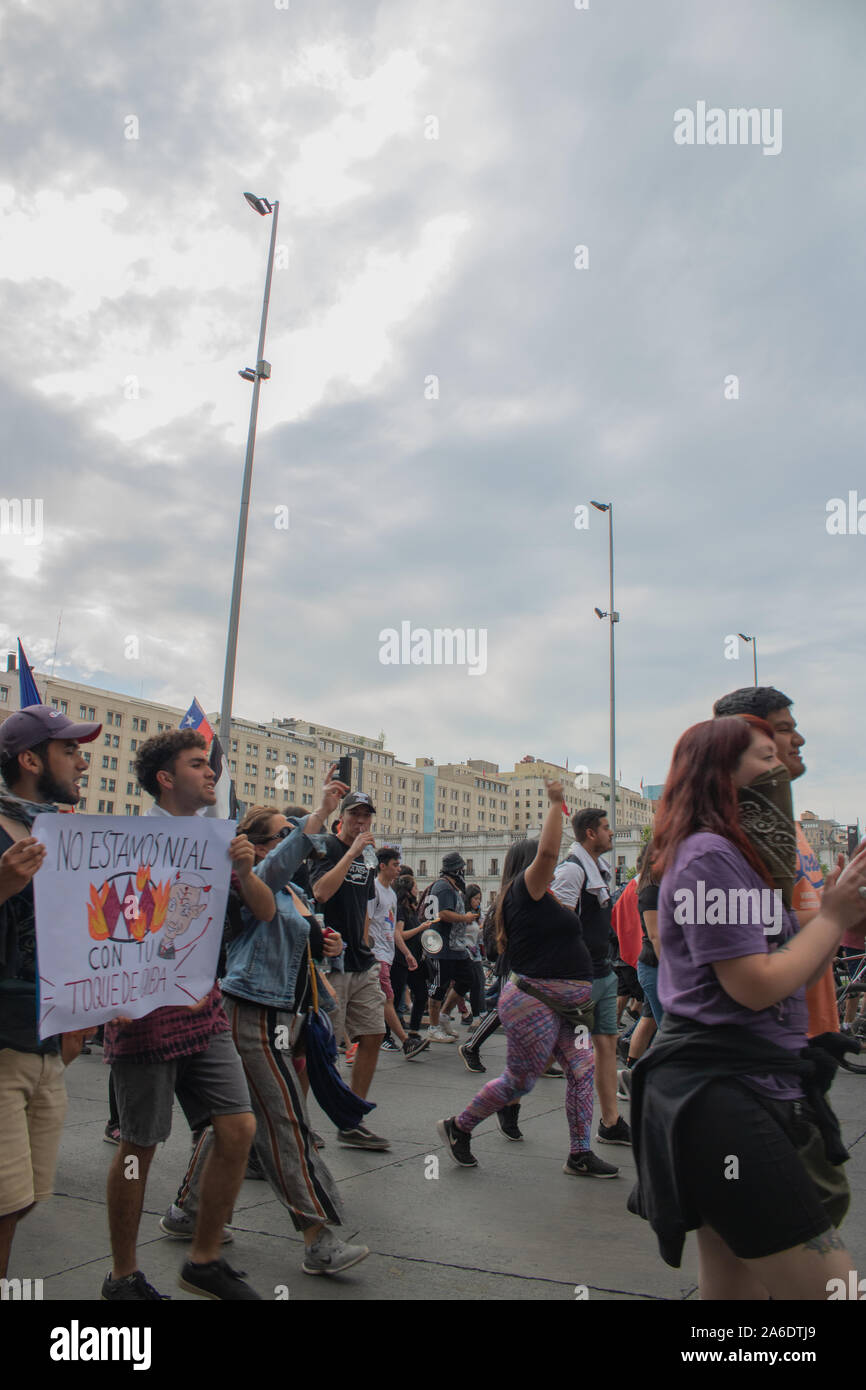 Il Cile proteste. La Marcha más grande de chile, più di 1 milioni di manifestanti Foto Stock