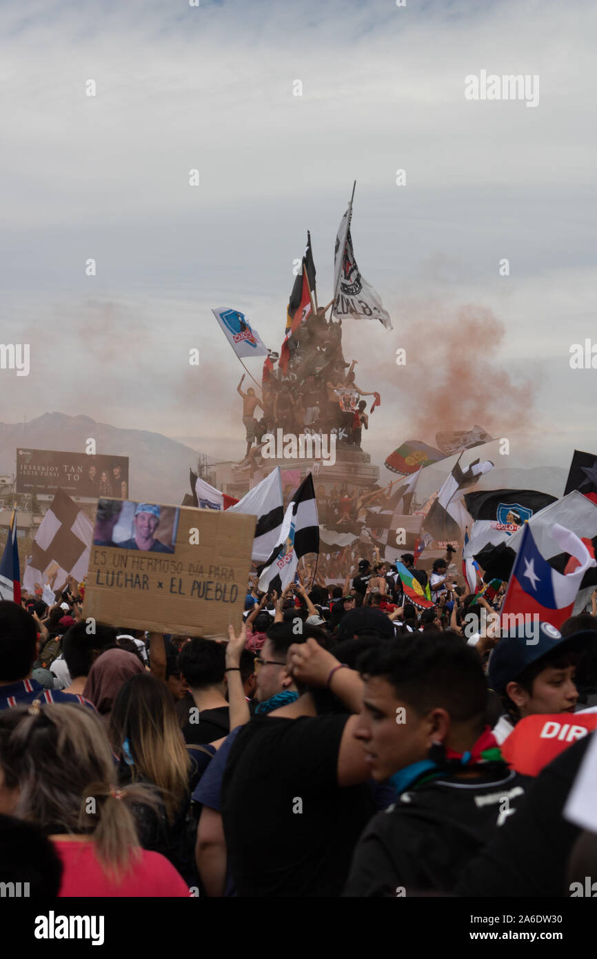 Il Cile proteste. La Marcha más grande de chile, più di 1 milioni di manifestanti Foto Stock