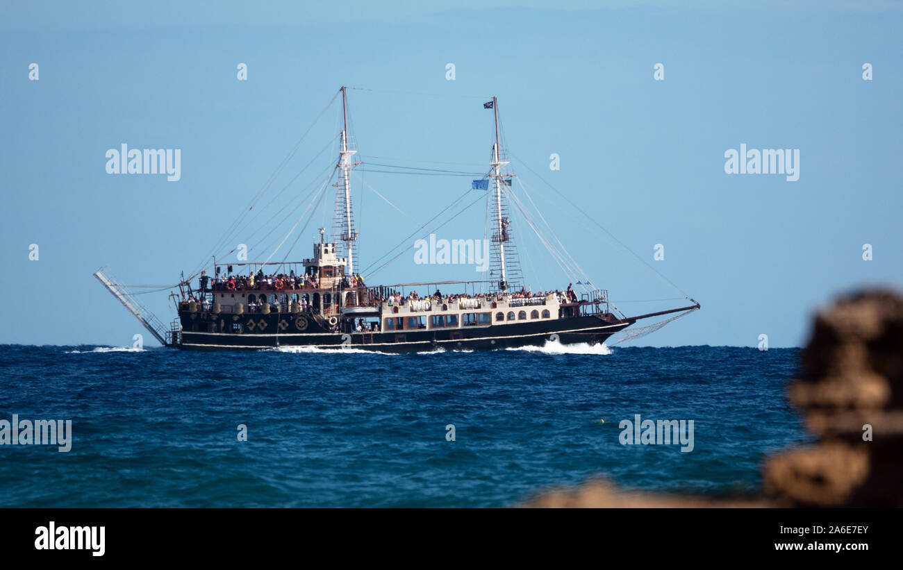 Il turista nave on tour intorno all'isola di Zante Foto Stock