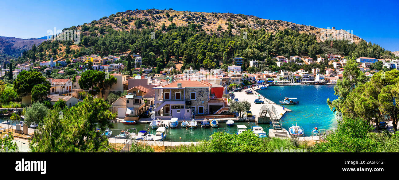 Autentica l'isola greca di Chios. Tradizionale e splendido villaggio di pescatori Lagkada (Lagada) Foto Stock