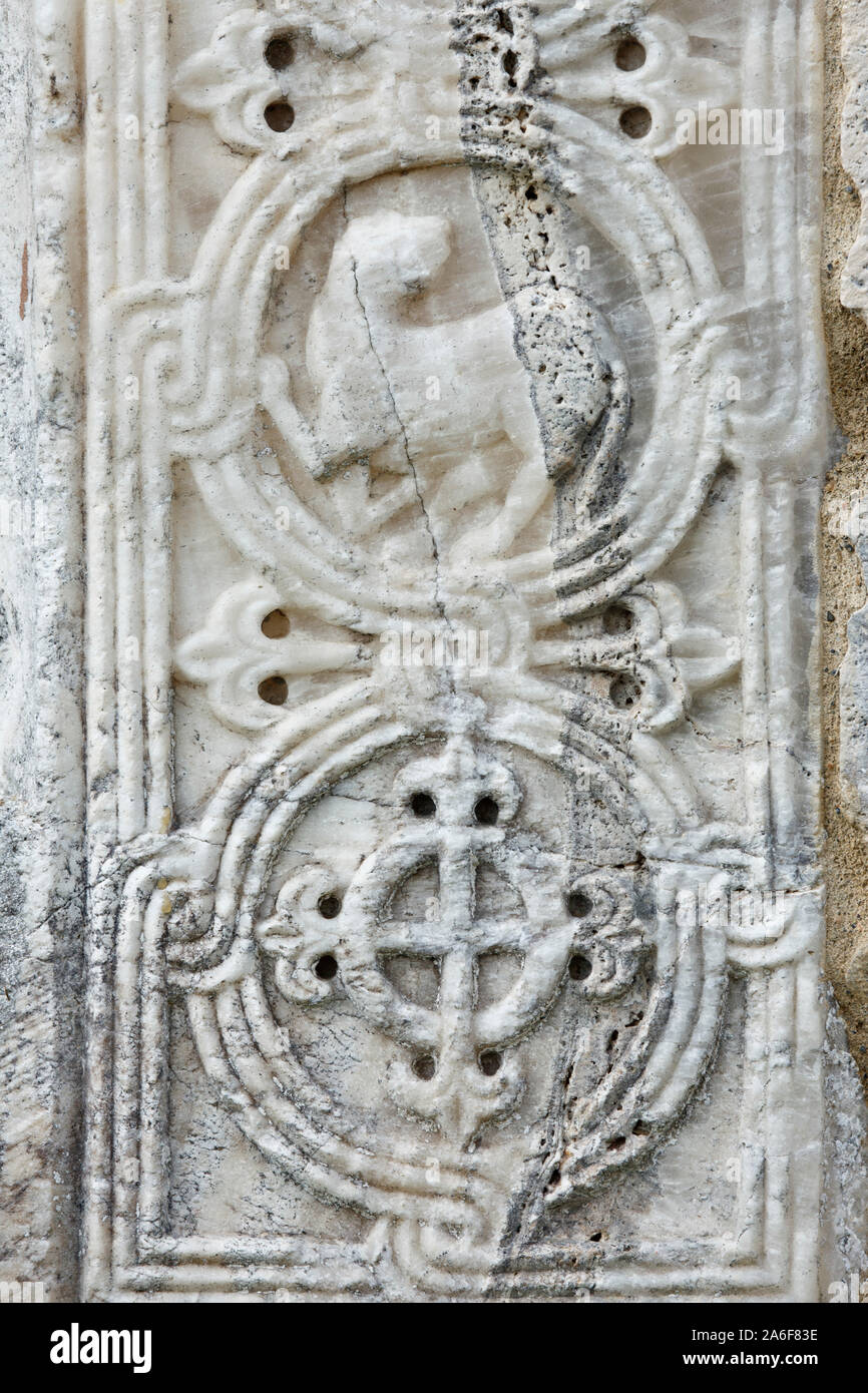 Archetectural dettagli su Sant'Antimo's Abbey (Abbazia di Sant'Antimo), Toscana, Italia Foto Stock