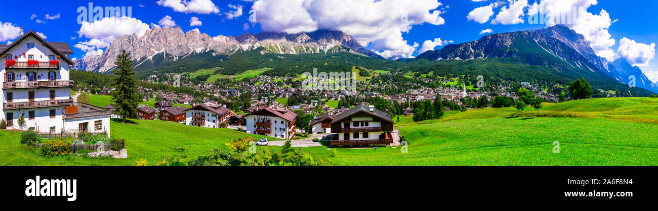 Fantastico scenario delle Alpi Dolomitiche montagne, Cortina d'ampezzo famosa stazione sciistica in Italia Foto Stock