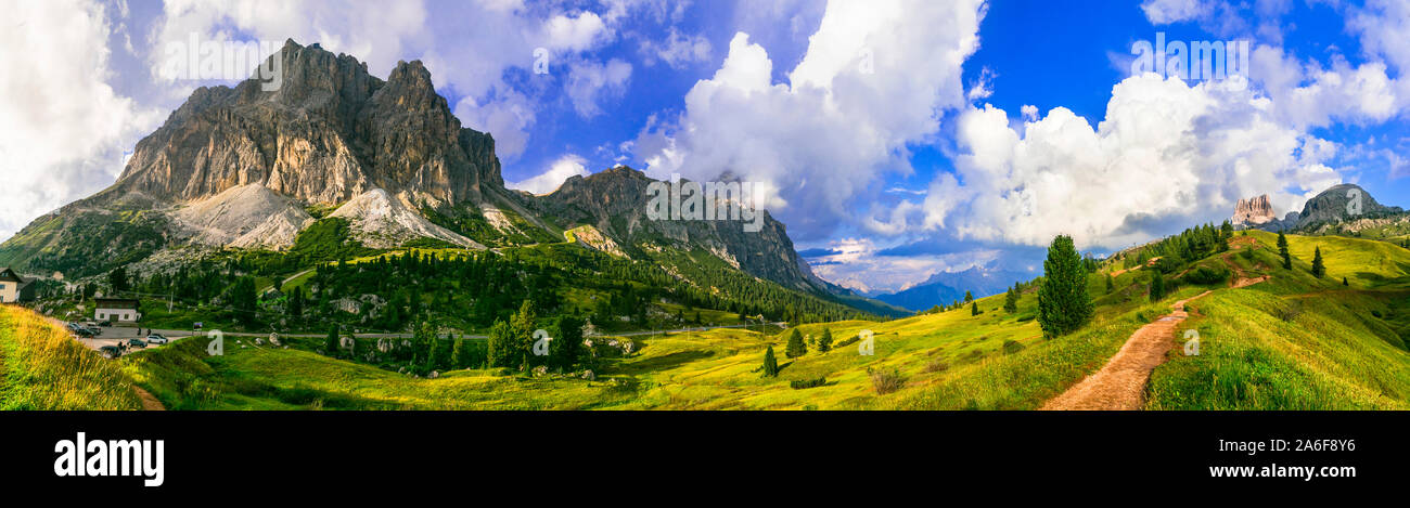Mozzafiato sulle Alpi Dolomitiche montagne. vicino a Cortina d'ampezzo, in Italia, in provincia di Belluno Foto Stock