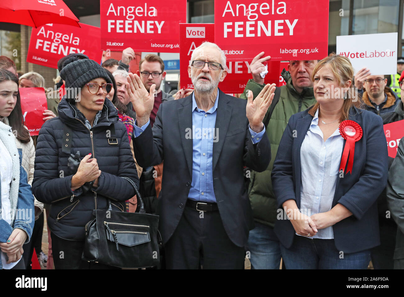 Leader laburista Jeremy Corbyn parla di attivisti di un evento di formazione presso il centro di GLO a Motherwell, in Scozia. Foto Stock