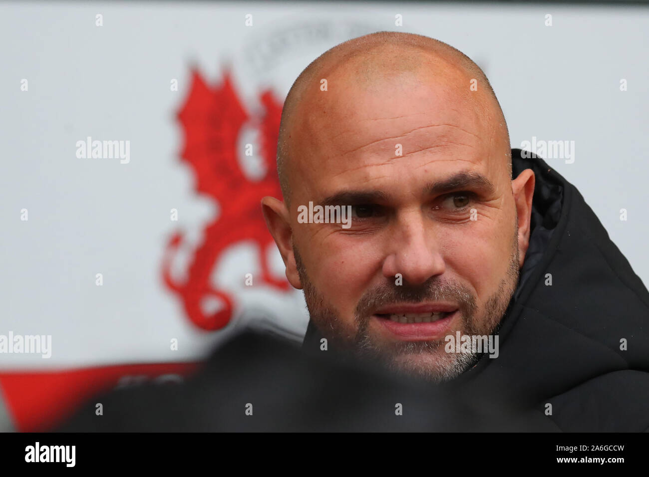 Londra, Regno Unito. 26 ott 2019. Orientare la testa del coach Carl Fletcher durante l EFL lega due match tra Leyton Orient e Carlisle, a Brisbane Road, Londra, il 26 ottobre 2019 Credit: Azione Foto Sport/Alamy Live News Foto Stock