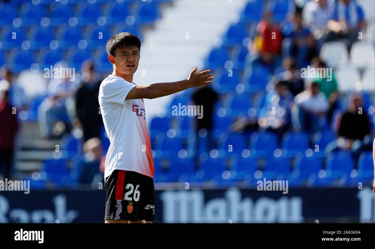 Takefusa Kubo, giocatore di Maiorca dal Giappone si riscalda prima di La Spagnola La Liga match round 10 tra CD Leganes e RCD Mallorca a Butarque Stadium.(punteggio finale; CD Leganes 1:0 RCD Mallorca) Foto Stock