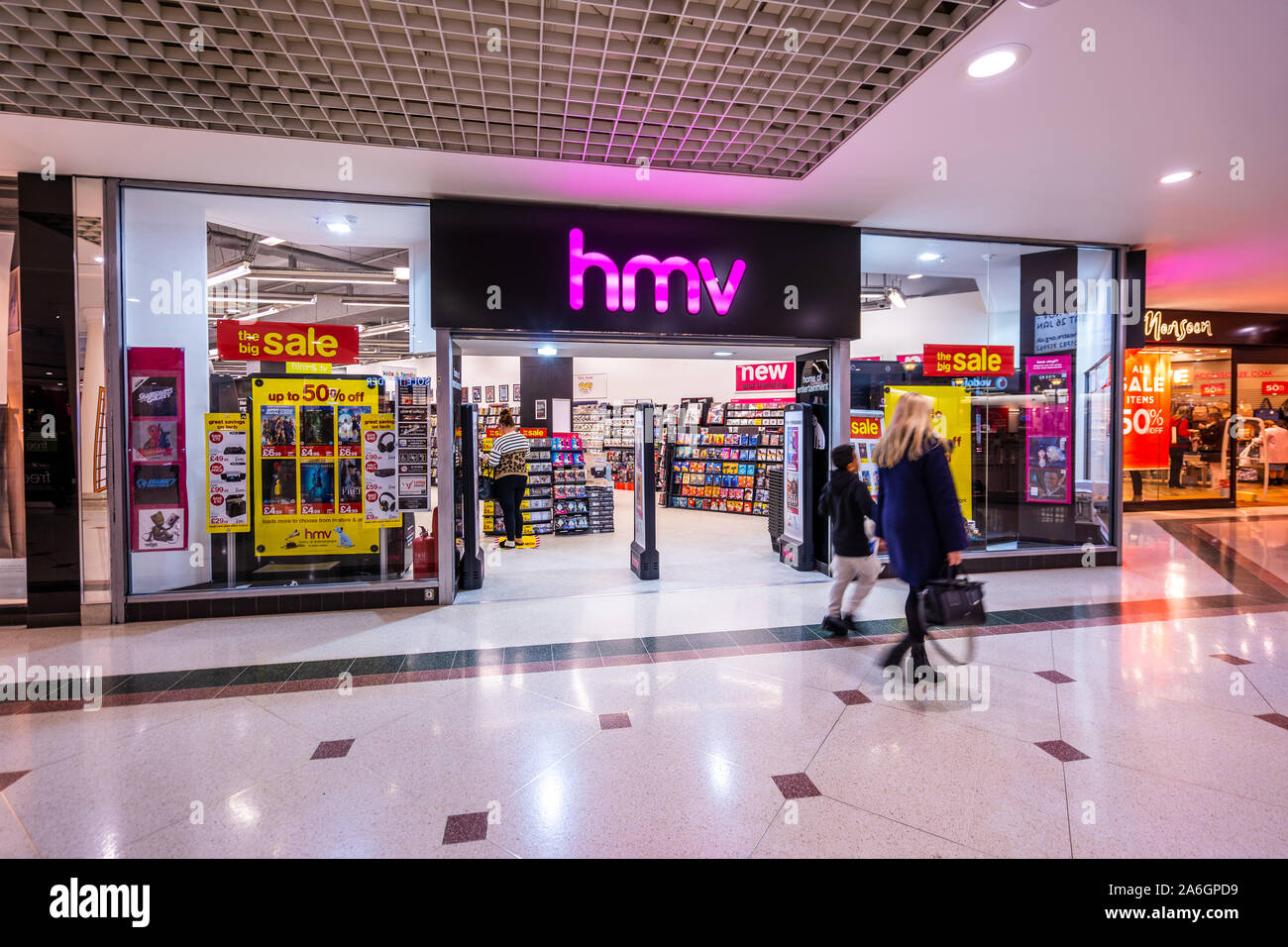 L'HMV music store, il negozio nella in Potteries Shopping Centre, precinct, mall Foto Stock