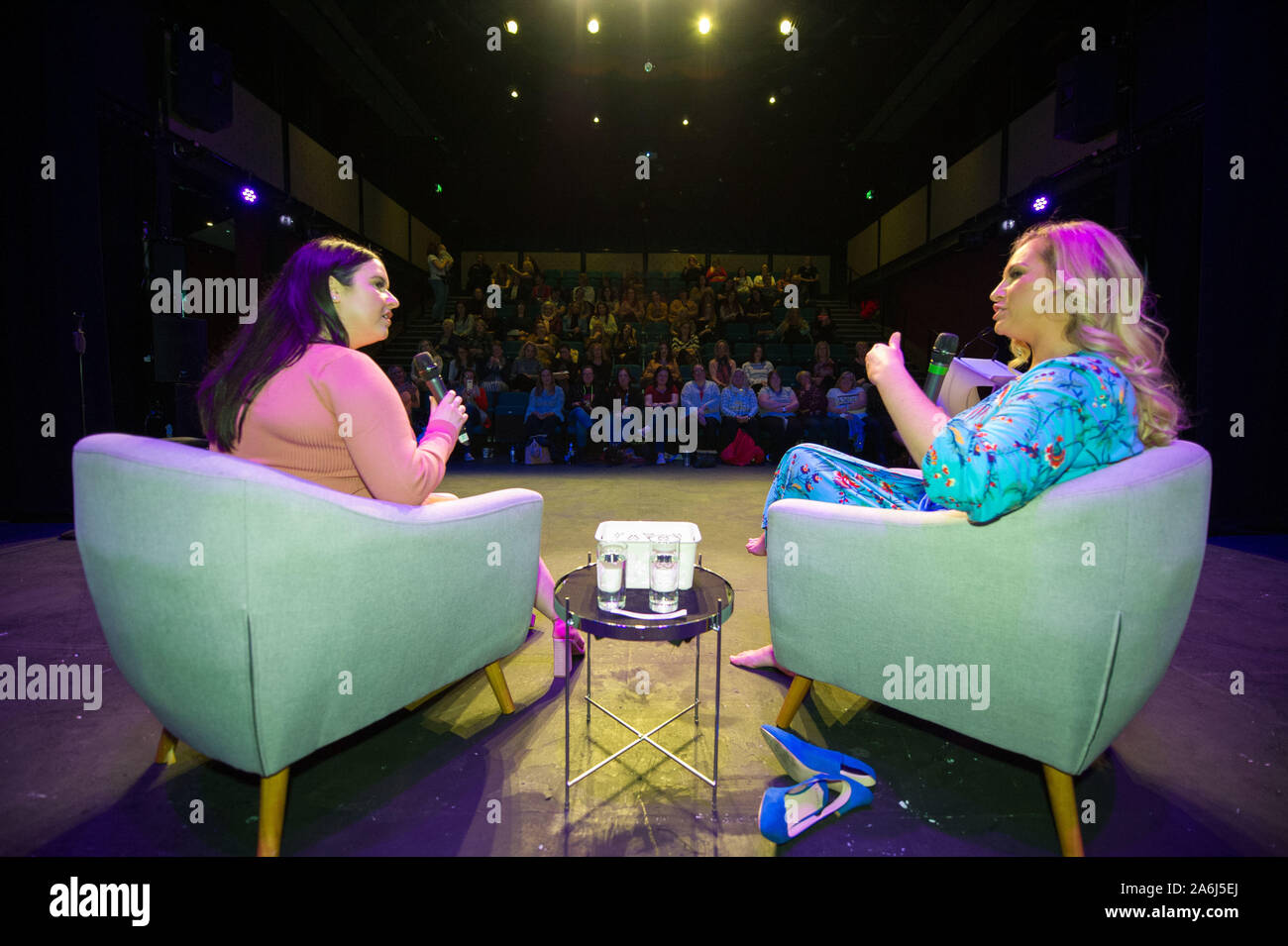 Glasgow, Regno Unito. Il 26 ottobre 2019. Nella foto: Josie Gibson che stava parlando al corpo vivo di fiducia 2019 in Glasgows Troon teatro. Credito: Colin D Fisher/CDFIMAGES.COM Foto Stock