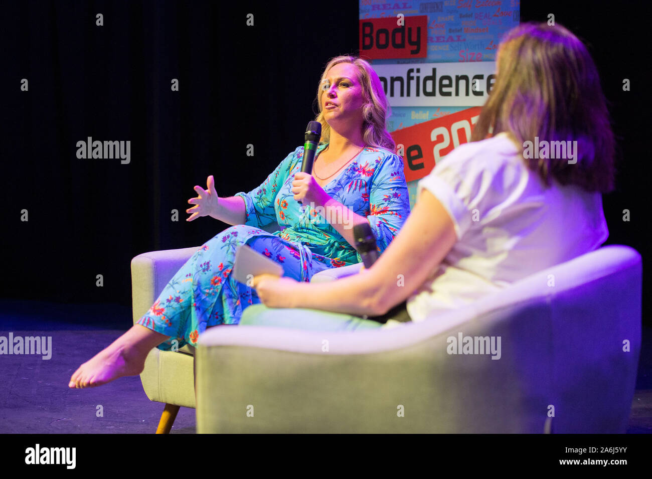 Glasgow, Regno Unito. Il 26 ottobre 2019. Nella foto: Josie Gibson che stava parlando al corpo vivo di fiducia 2019 in Glasgows Troon teatro. Credito: Colin D Fisher/CDFIMAGES.COM Foto Stock