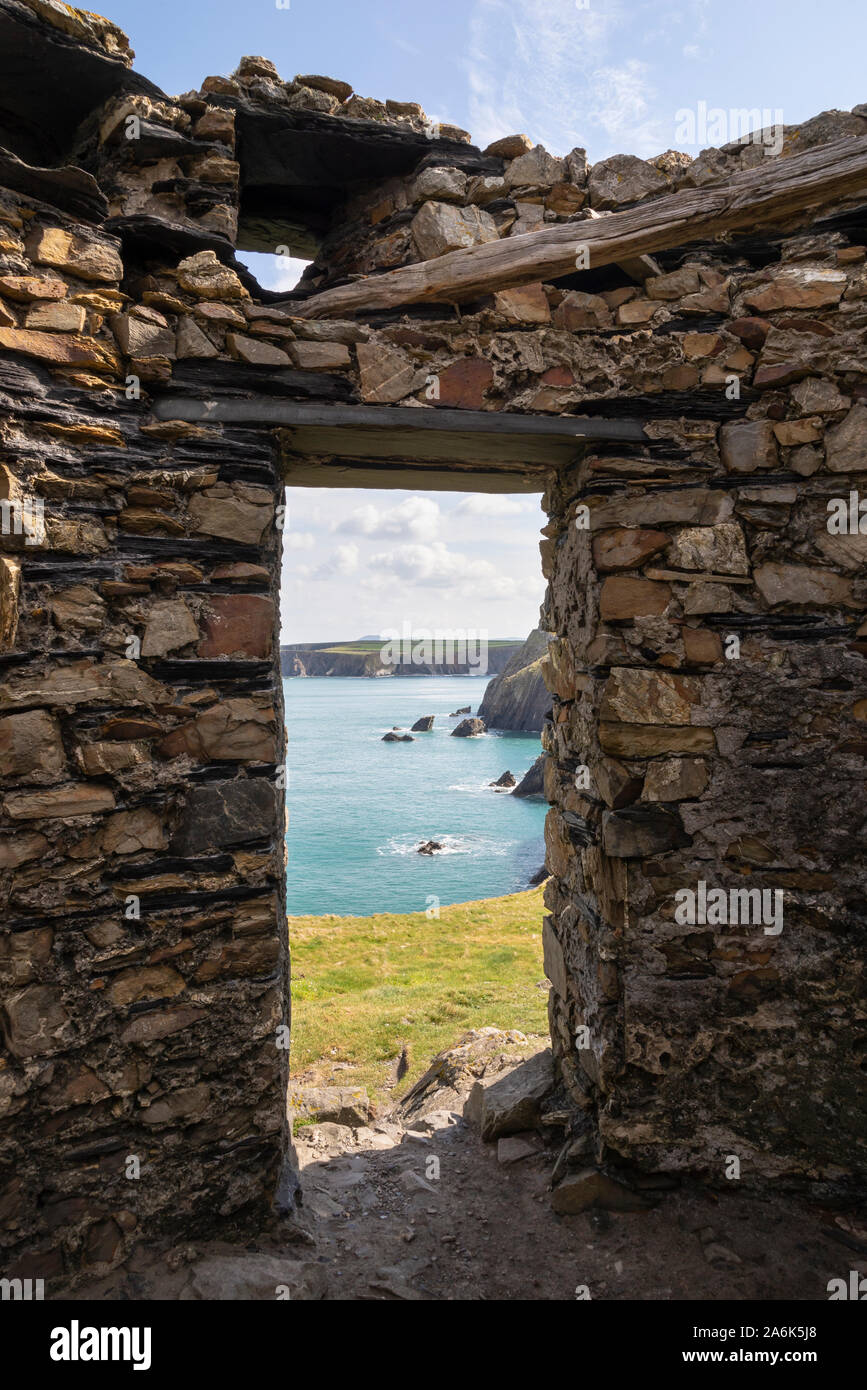 Vista dalla Torre Abereiddy sulla costa del nord Pembrokeshire, Galles. Foto Stock