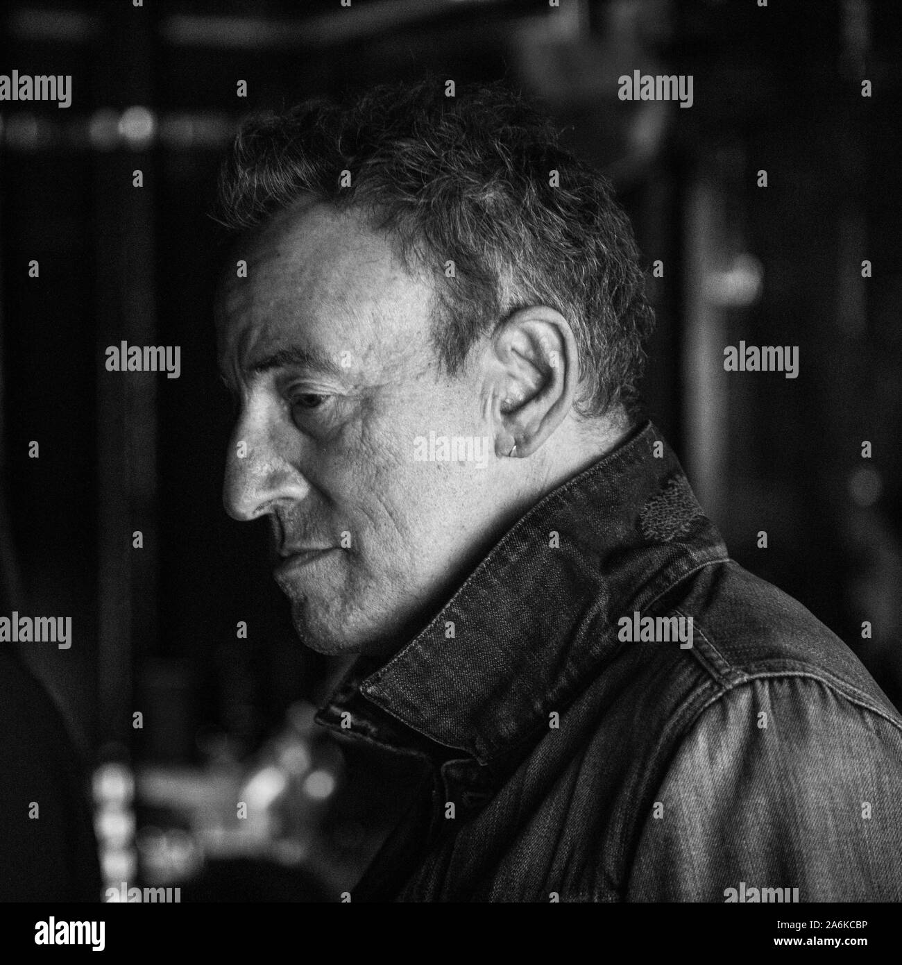 New York, NY - Nov 5th, 2018: Bruce Springsteen backstage presso il Madison Square Garden. Fotografata da Robin Takami per la NY Comedy Festival Foto Stock