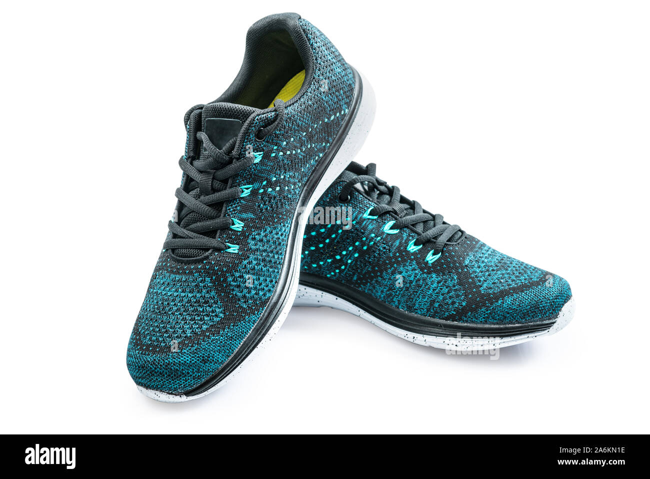Scarpe sportive isolato. Sneakers moderna su sfondo bianco. Tracciato di ritaglio per un facile utilizzo Foto Stock