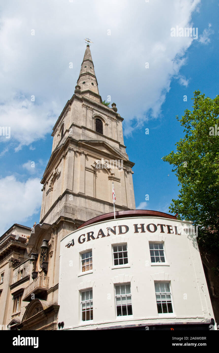 La torre e la guglia della chiesa di Cristo con San Ewen. Broad Street, Bristol Foto Stock