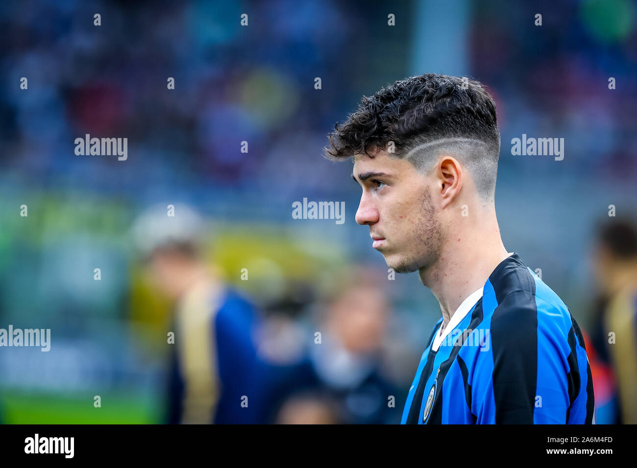 Alessandro bastoni (fc internazionale) durante Inter vs Parma, Milano, Italia, 26 ott 2019, Calcio Calcio italiano di Serie A del campionato Gli uomini Foto Stock