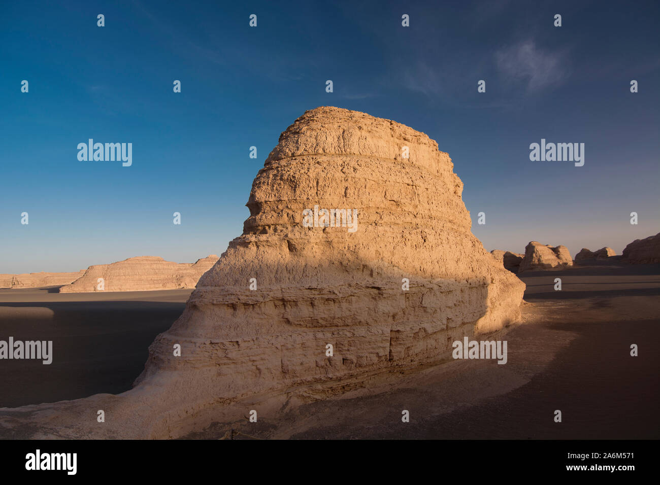 Rocce scolpite dal vento del deserto, Yadan National Park, Cina Foto Stock
