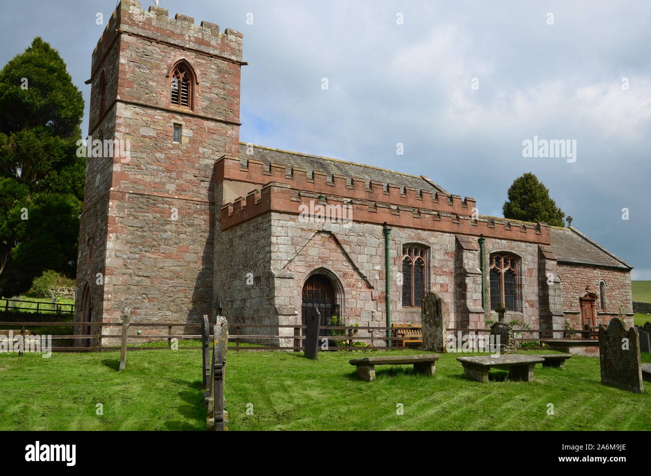Chiesa parrocchiale di St Andrew, Dacre, Cumbria Foto Stock
