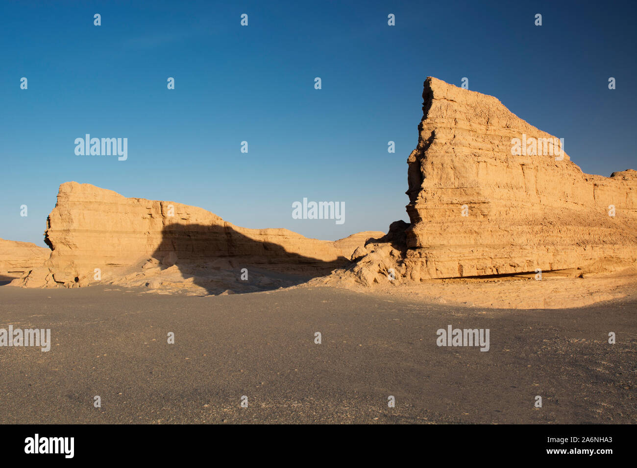 Rocce scolpite dal vento del deserto, Yadan National Park, Cina Foto Stock