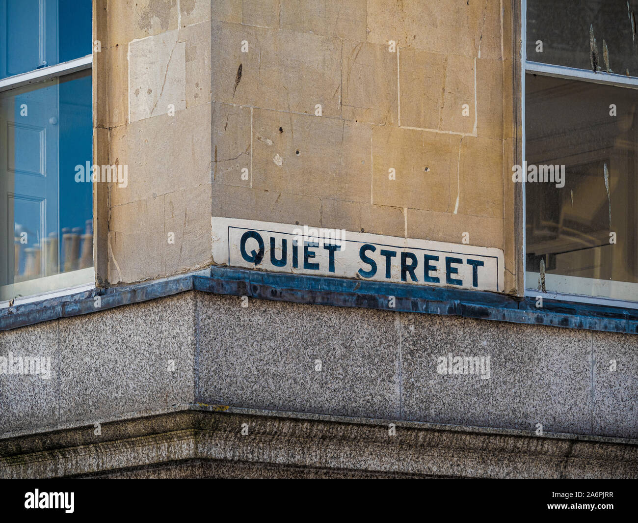 Strada tranquilla segno, bagno, Somerset, Regno Unito. Foto Stock