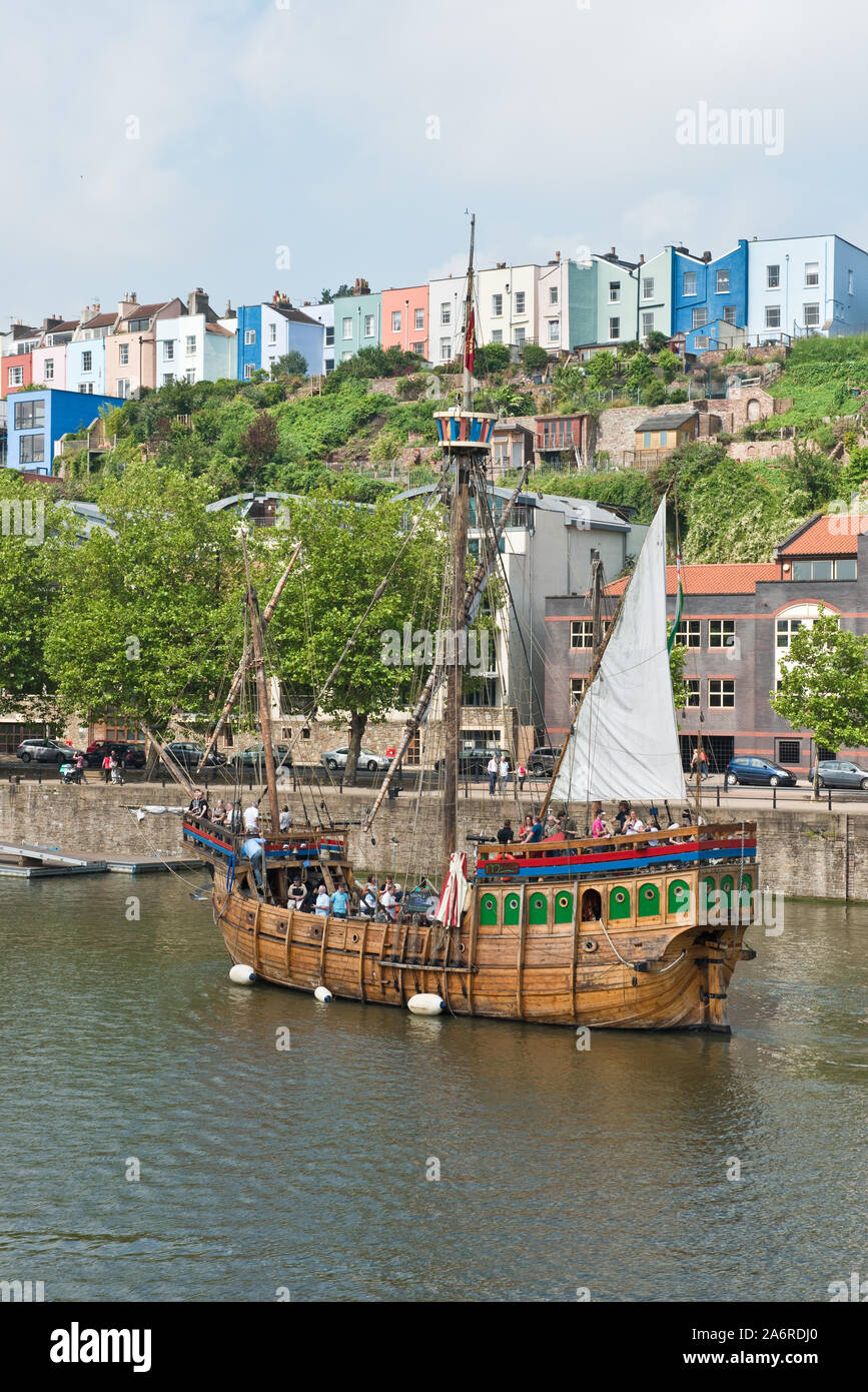 Matteo. Fiume moderno battello da crociera nello stile della vecchia nave a vela sul fiume Avon a Bristol. Utilizzato per le crociere sul fiume e gli eventi. Foto Stock