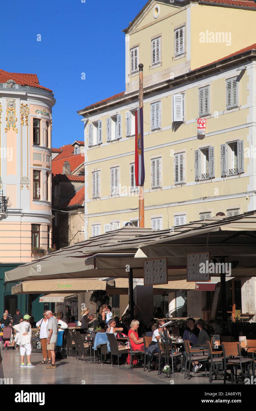 Croazia, Split, Pjaca, Narodni trg, Piazza del Popolo, scene di strada, persone Foto Stock