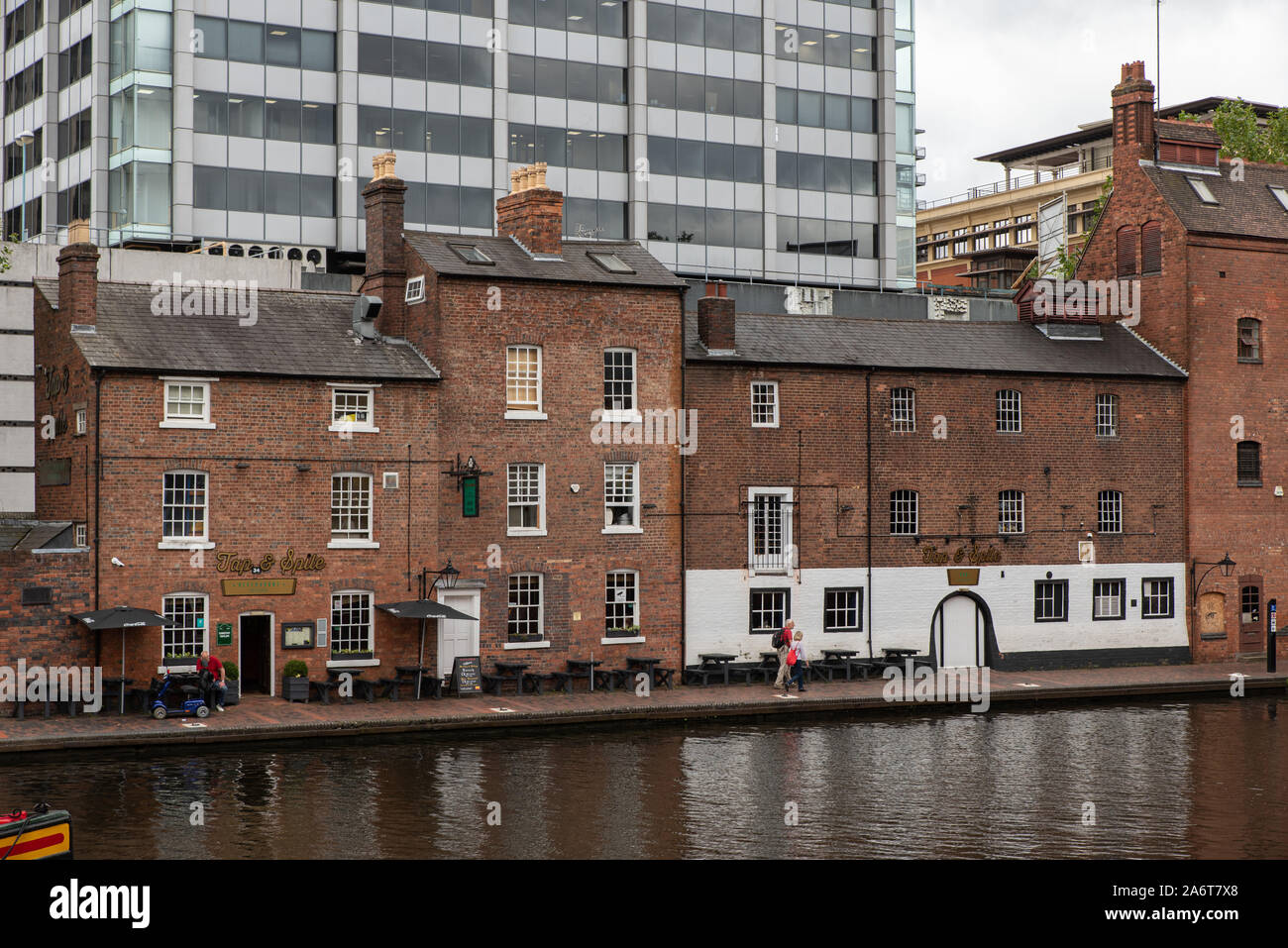 Pub da canali di Birmingham, West Midlands, Inghilterra, Gran Bretagna. Foto Stock