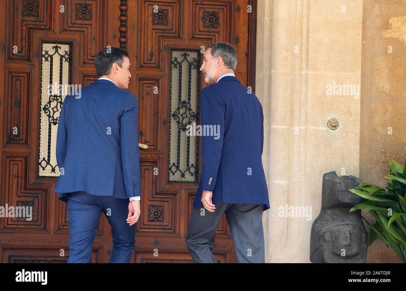 Palma de Mallorca / Spagna - Agosto 7, 2019: Spagna re Felipe e il Primo ministro Pedro Sanchez si incontrano per il loro tradizionale incontro estivo in Marivent P Foto Stock