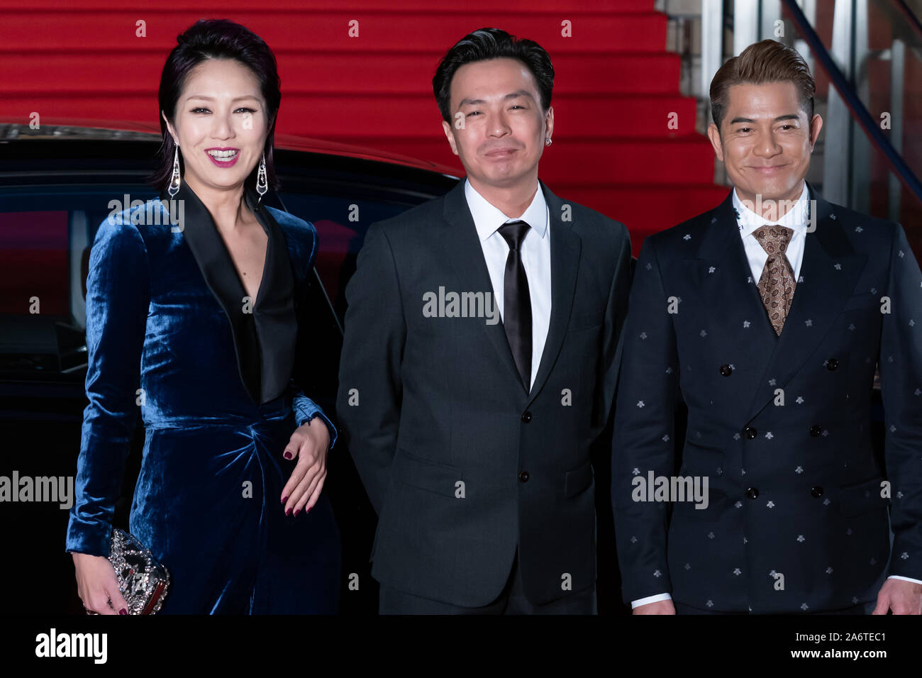 Hong Kong attrice Miriam Yeung(L), valutazione e Hong Kong cantante e attore Aaron Kwok'(R) arrivano in occasione della cerimonia di apertura di Tokyo International Film Festival 2019. Foto Stock