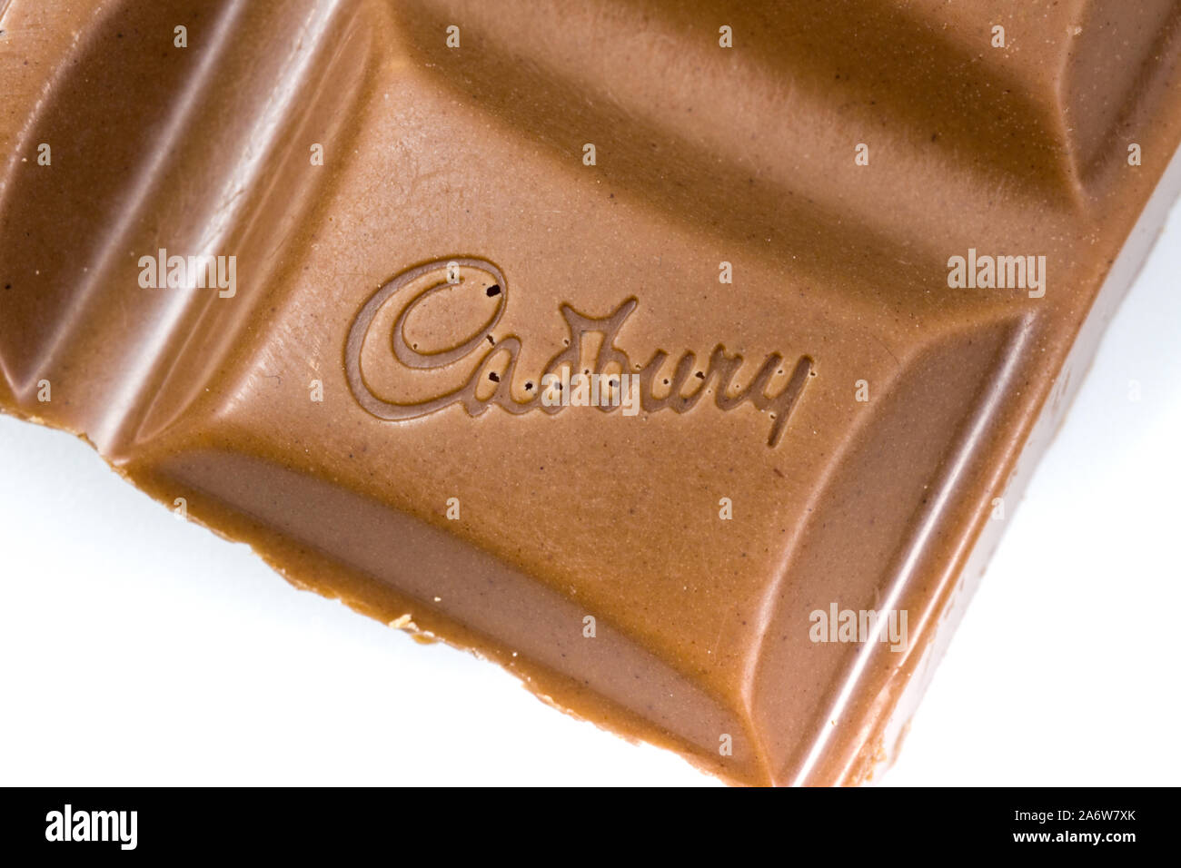 Cadbury dairy milk chocolate bar scorporato macro Foto Stock
