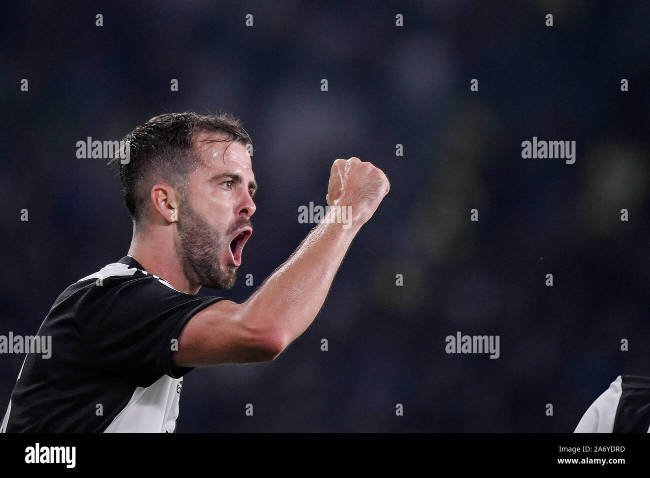 La Juventus player Miralem Pjanic durante la Juventus - Bologna partita di calcio in Allianz Stadium di Torino Foto Stock