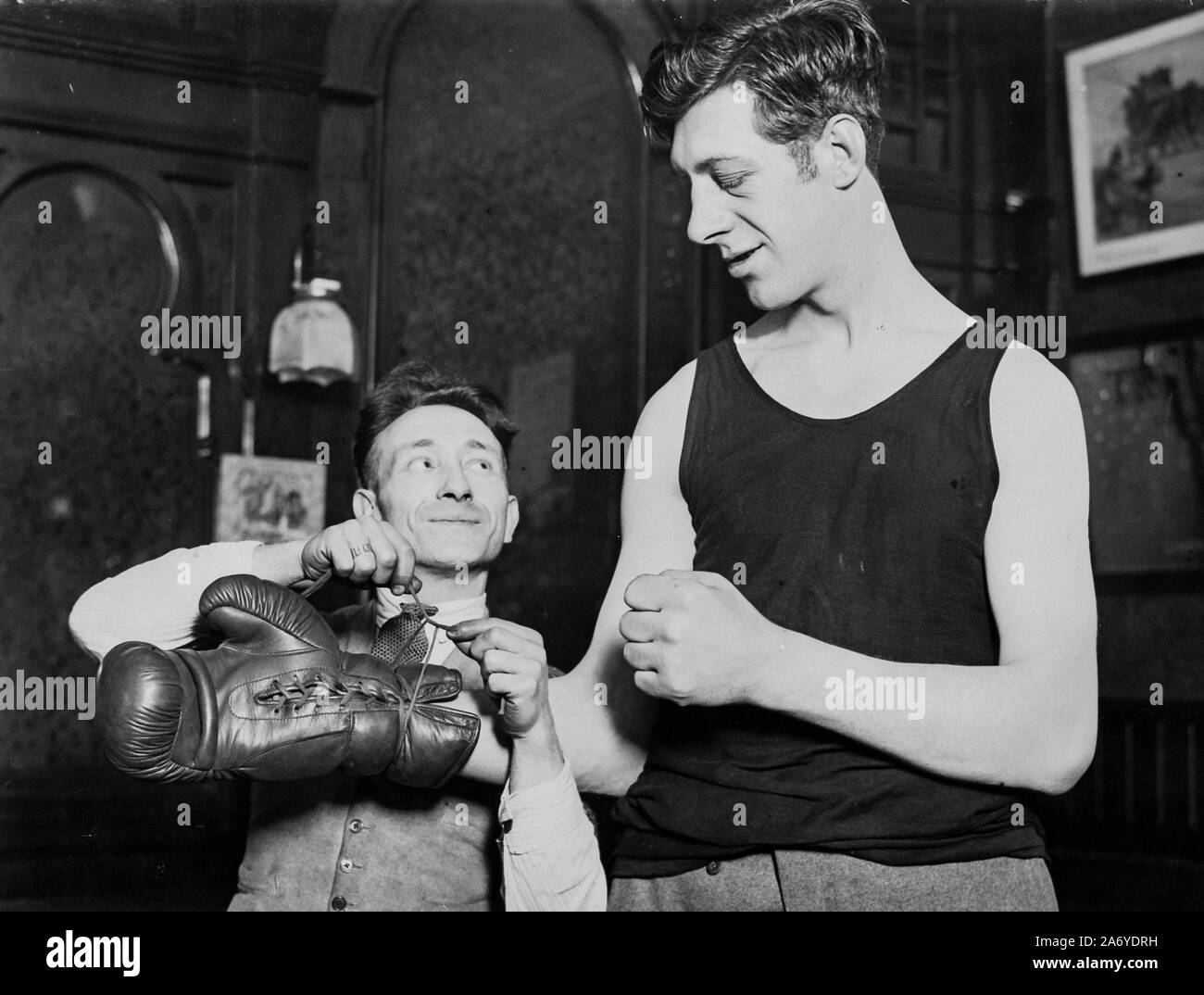 Jim Campbell, boxer, 40s Foto Stock