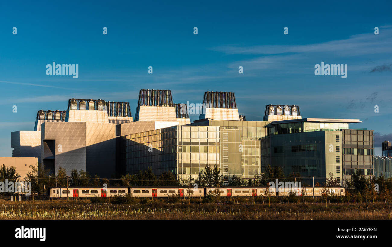 Cambridge Campus Biomedico - MRC Molecular Biology Lab. A Londra a Cambridge treno passa il MRC - Laboratorio di Biologia Molecolare, Foto Stock
