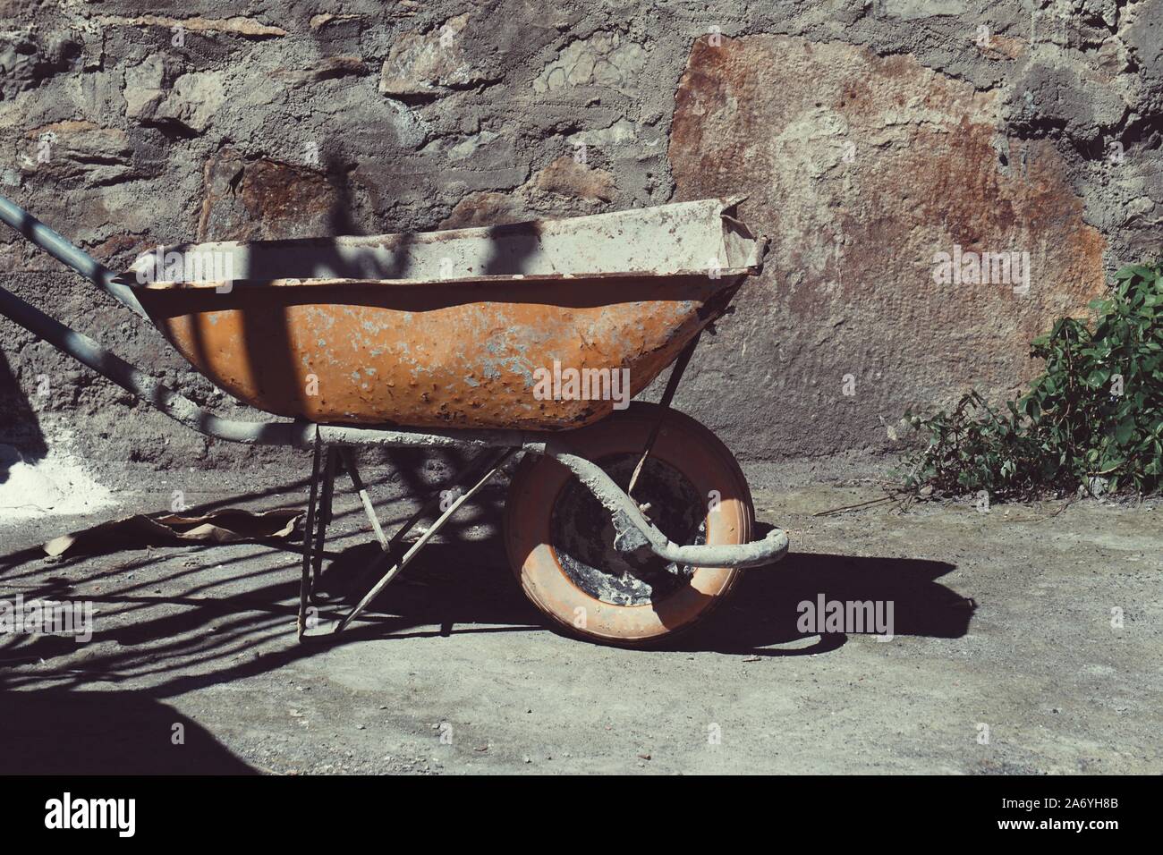 Vecchia attrezzatura da costruzione immagini e fotografie stock ad alta ...