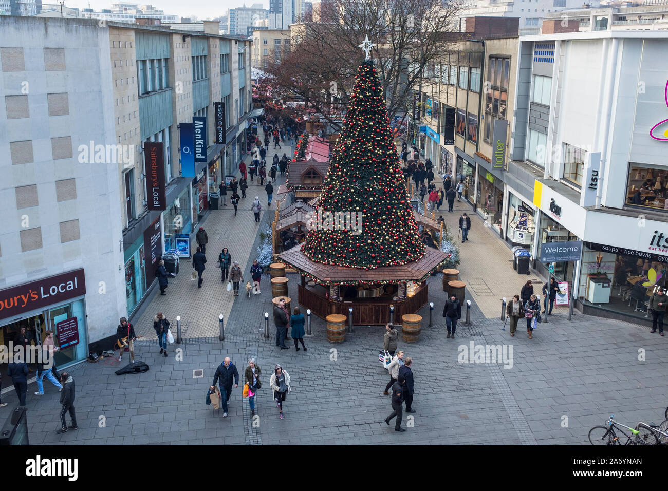 Il Broadmead durante lo shopping natalizio periodo, Bristol, Regno Unito Foto Stock