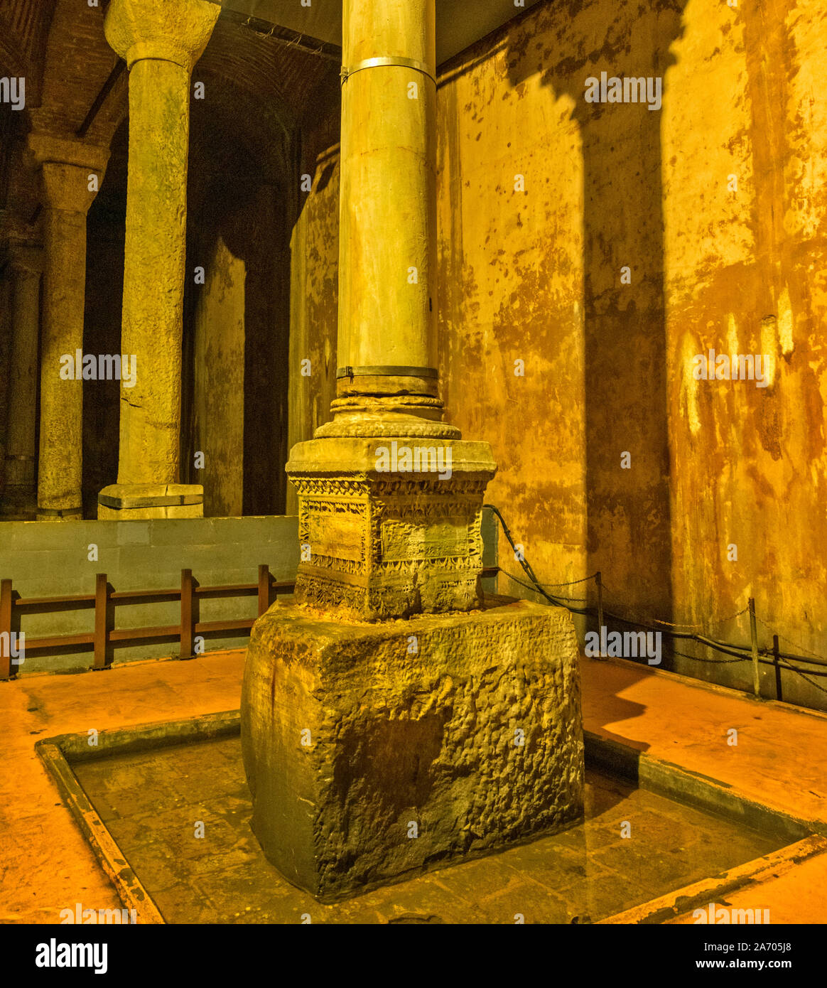 ISTANBUL TURCHIA LA BASILICA cisterna a forma di cilindro di colonne in marmo Foto Stock