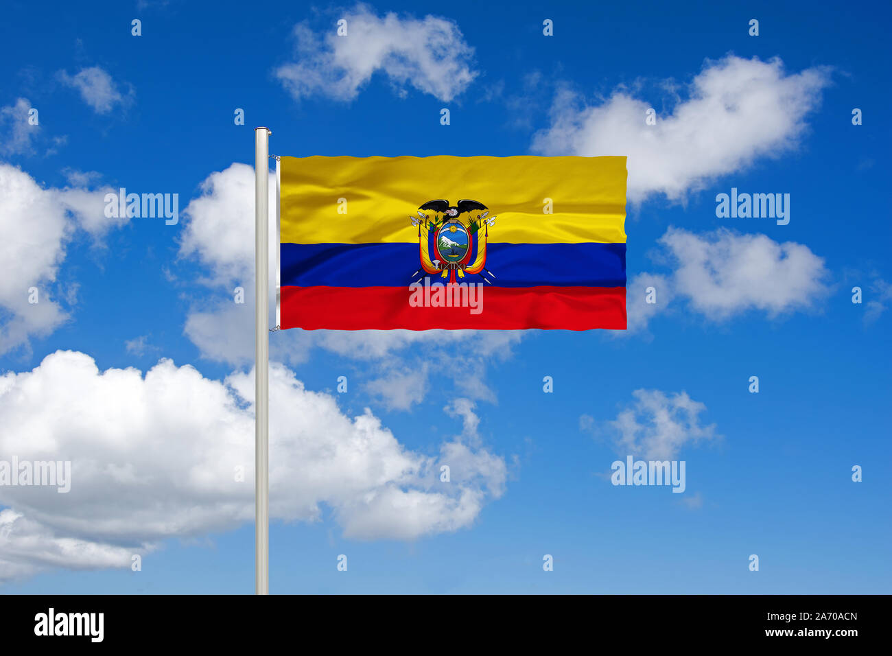 Ecuador, Südamerika, Flagge, Nationalflagge, Fahne, Nationalfahne, Cumulus Wolken vor blauen Himmel, Foto Stock