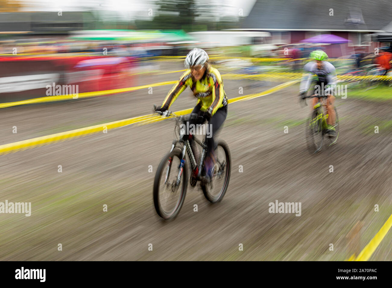 WA17378-00...Washington - Le donne della gara di ciclocross a Fort Stilacomb in Lakewood. Foto Stock