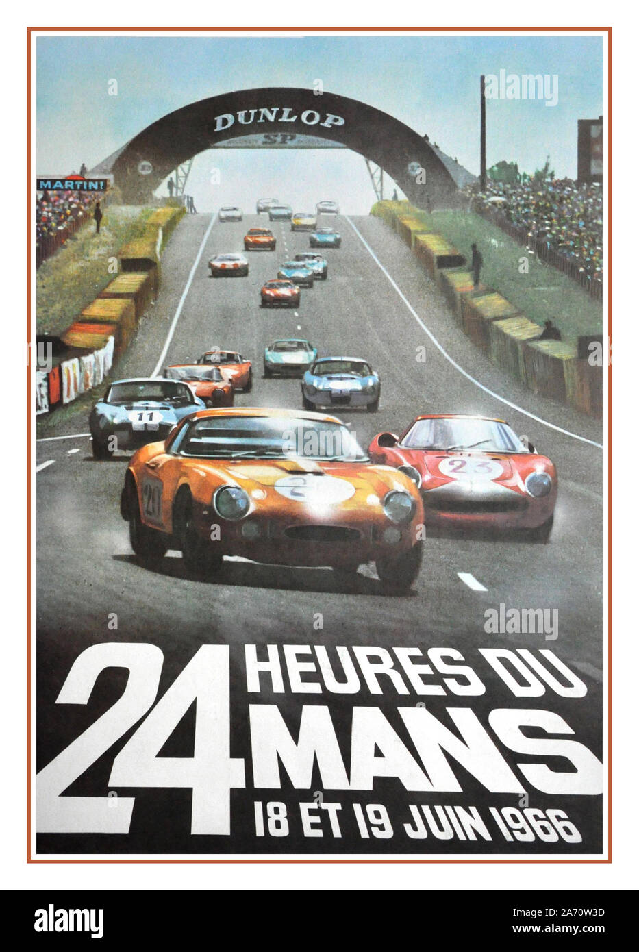 L'annata 1966 Le Mans 24 ore di gara Vintage Poster 18-19Giugno 1966 24 Heures du Mans era anche il settimo round del Mondiale 1966 Sportscar stagione. Questo è stato il primo nel complesso e molto celebre vincere a Le Mans per la Ford GT40 con Bruce McLaren e Chris Amon nonché la prima vittoria assoluta per un costruttore americano Foto Stock