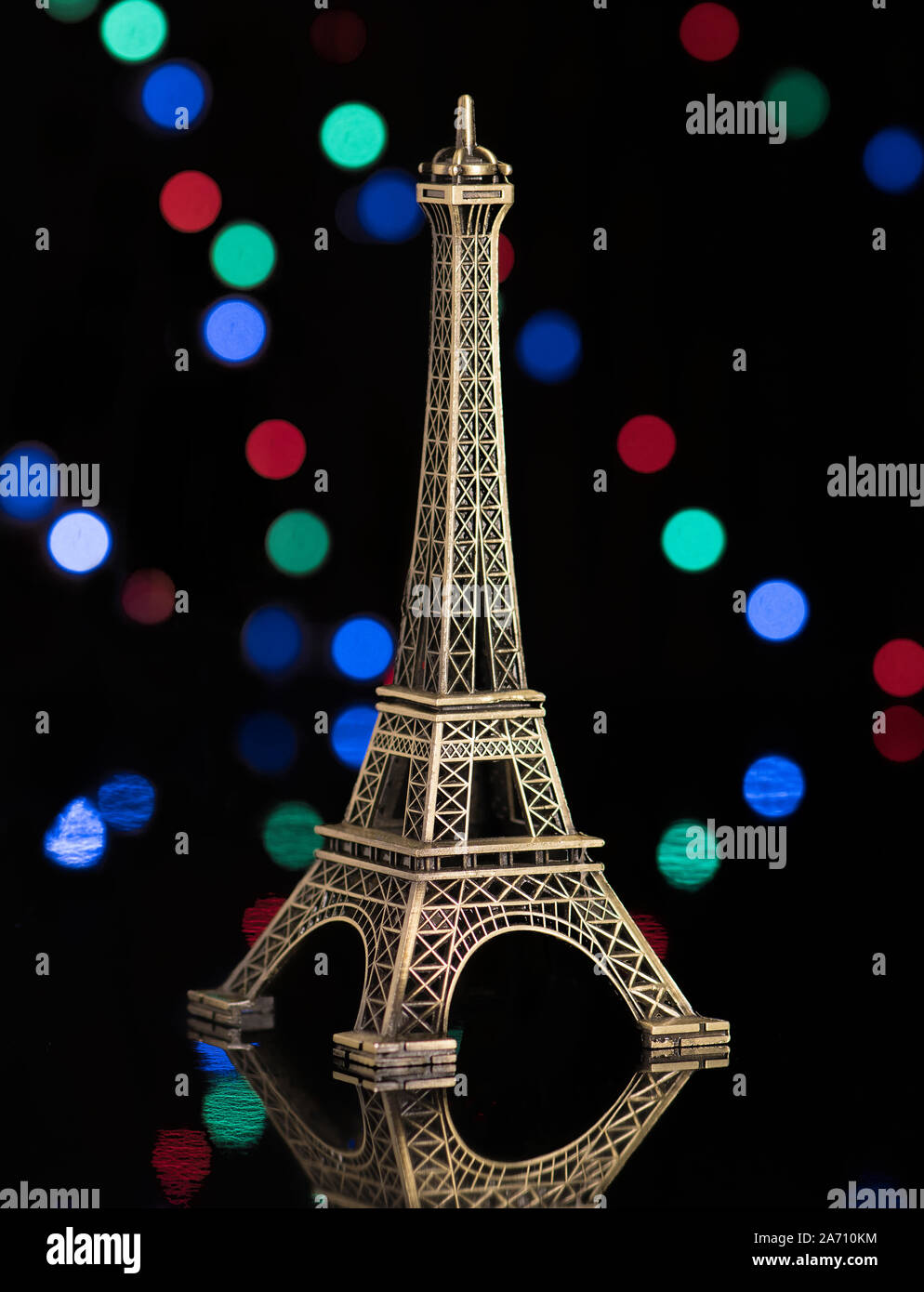 Il giorno di San Valentino romantico sottofondo con la torre Eiffel Foto Stock