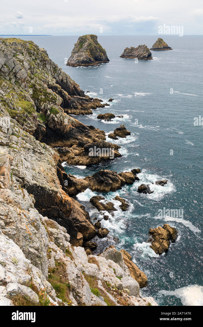 Les Tas de Pois, Pointe de Penhir, Crozon Penisola, Brittany, Francia Foto Stock