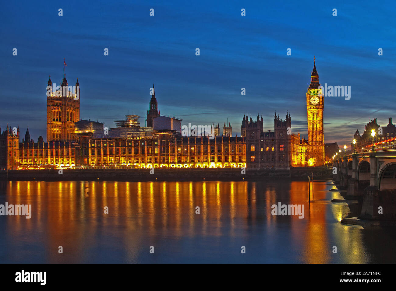 Il Parlamento e il Big Ben Tower di notte Foto Stock