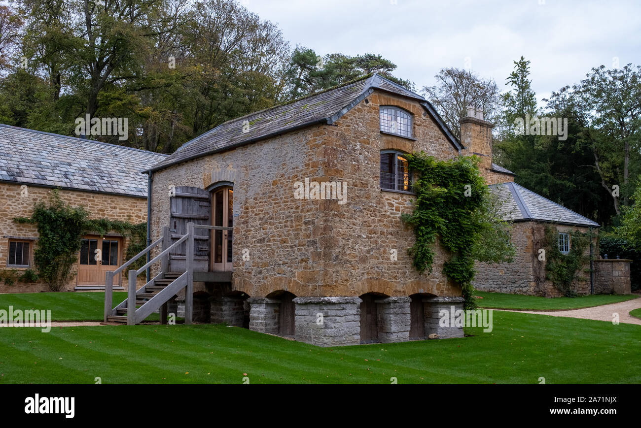 Annessi alla storica Hadspen House set in una tenuta di campagna, ora trasformato in hotel boutique chiamato Il Tritone nel Somerset, Regno Unito Foto Stock