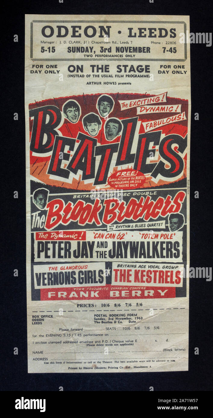 Replica cimeli legati ai Beatles: Poster pubblicitari le performances dei Beatles presso l' Odeon Leeds, 3 novembre 1963. Foto Stock