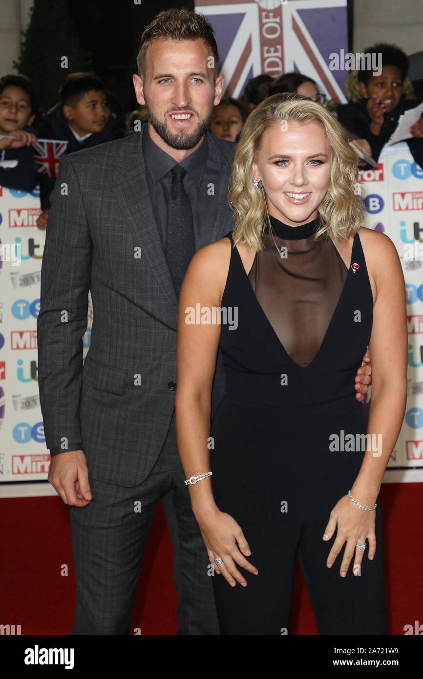 Harry Kane e Kate Kane sul tappeto rosso al Daily Mirror Pride of Britain Awards, in partnership con TSB, al Grosvenor House Hotel, Park Lane. Foto Stock