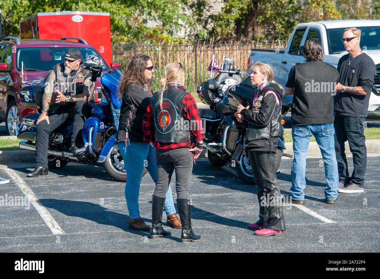 Bikers parlando Foto Stock