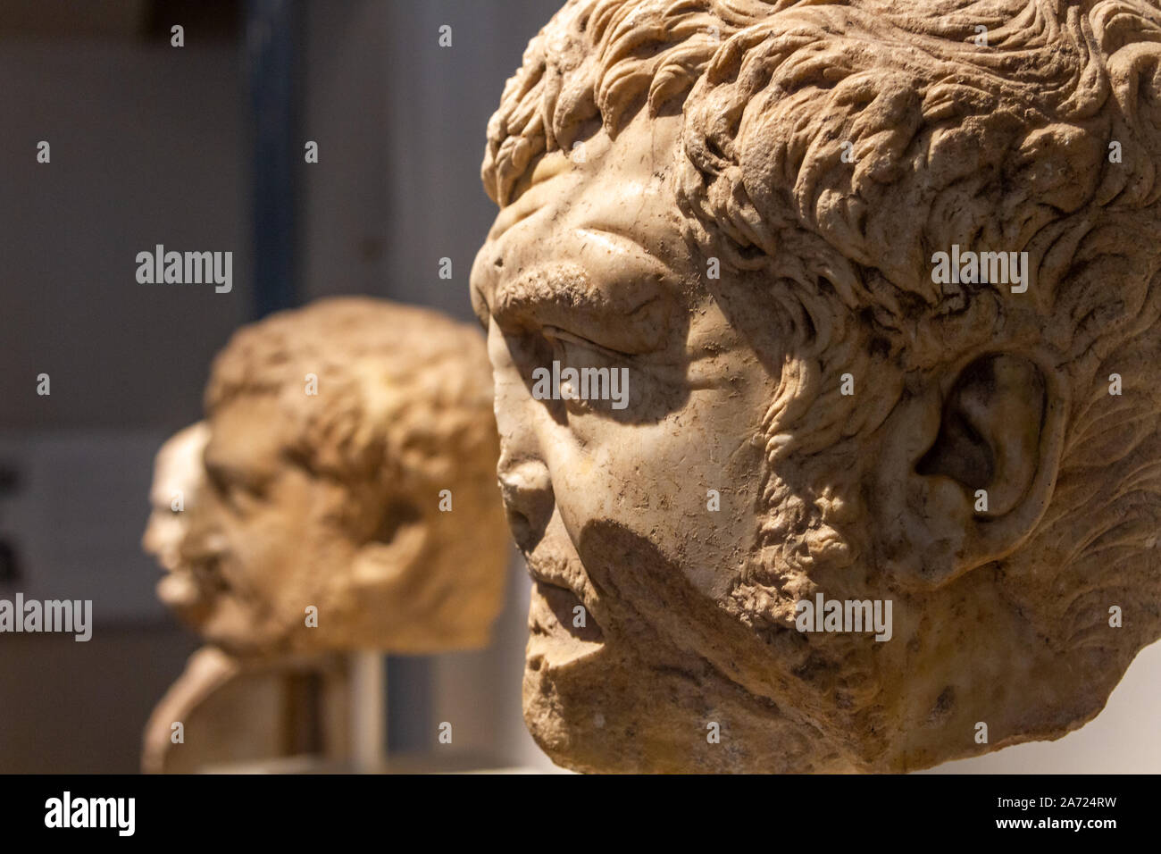 Statue nel museo archeologico di antica Dion, Comune di Olympus - Dion, Pieria, Macedonia, Grecia. Foto Stock